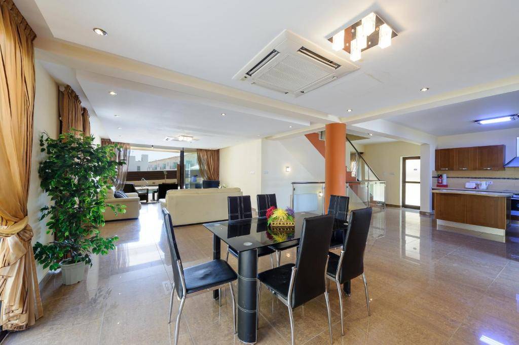 villa 10 3